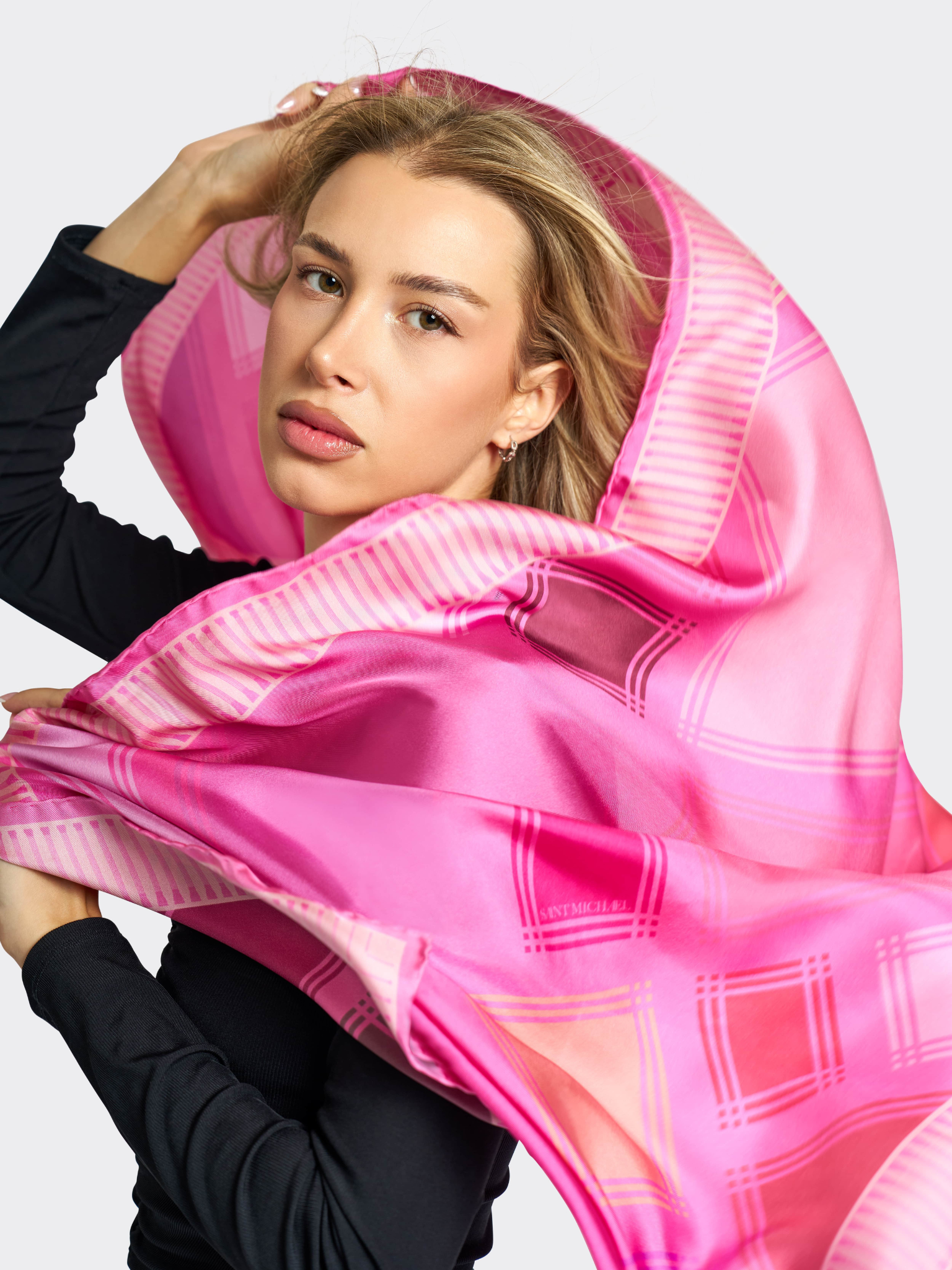 HerPorte-ROSA DI AUBETTE Silk Scarf